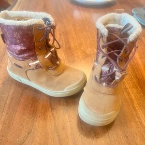 Keen kids size 11 boot
